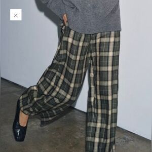 Zara Wool-Viscose Blend Plaid Wide Leg Trousers in Olive and Cream S-M